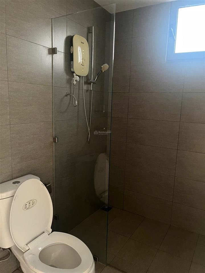 Cho thuê căn góc 72m gồm 2 pn và 2wc chung cư hausneo,quận 9