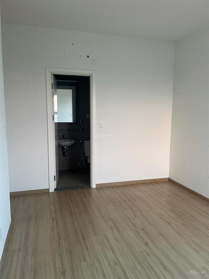 Cho thuê căn góc 72m gồm 2 pn và 2wc chung cư hausneo,quận 9