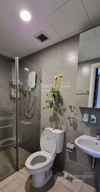 Cho thuê căn hộ safira khang điền, đường võ chí công, long trường 2pn và 2 vệ sinh đầy đủ nội thất