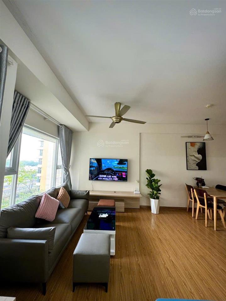 Cho thuê căn hộ flora anh đào,đường đỗ xuân hợp,phước long .55m gồm 1 pn + 1 và 1 wc full nội thất