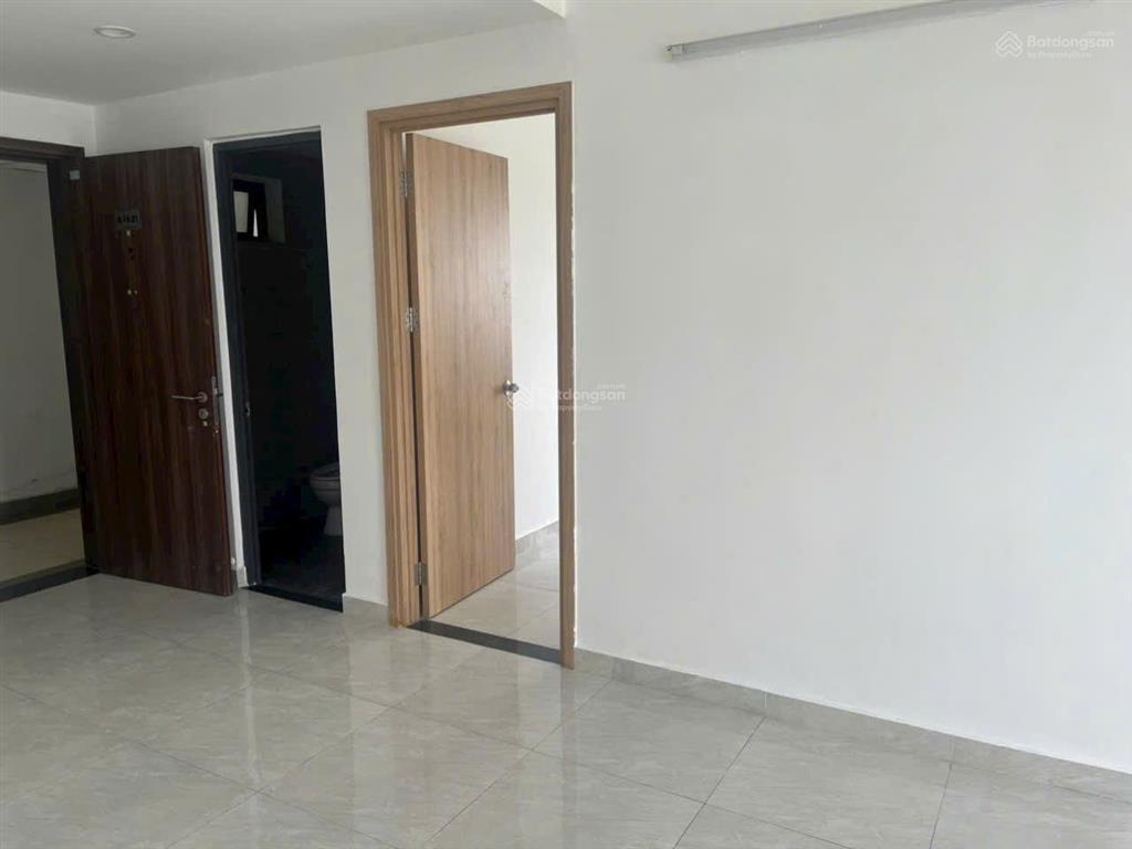 Em có căn hộ thủ thiêm garden, đường liên phường, 65m gồm 2pn và 2 vệ sinh cho thuê.  0399 050 ***