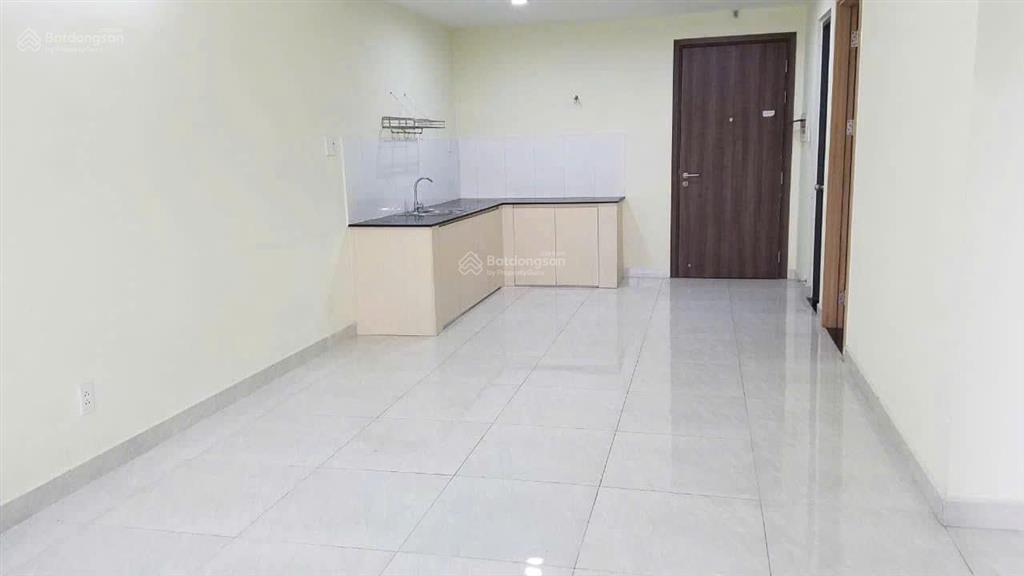 Em có căn hộ thủ thiêm garden, đường liên phường, 65m gồm 2pn và 2 vệ sinh cho thuê.  0399 050 ***