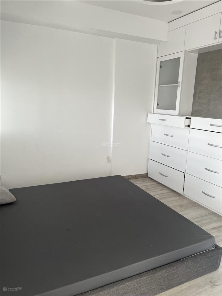 Cho thuê căn hộ flora anh đào,đường đỗ xuân hợp.55m gồm 1 pn + 1 và 1 vệ sinh đầy đủ nội thất