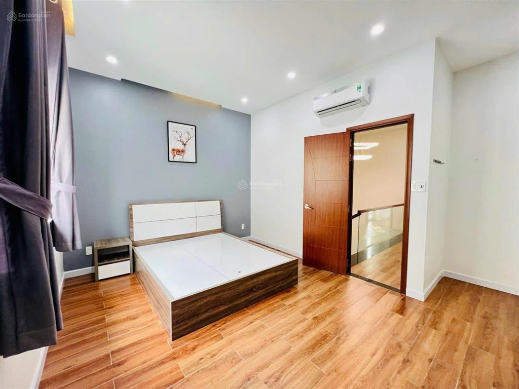 Cho thuê nhà phố marita khang điền, đường liên phường. 100m. 1 trệt 2 lầu có 3pn và 3vs có nội thất
