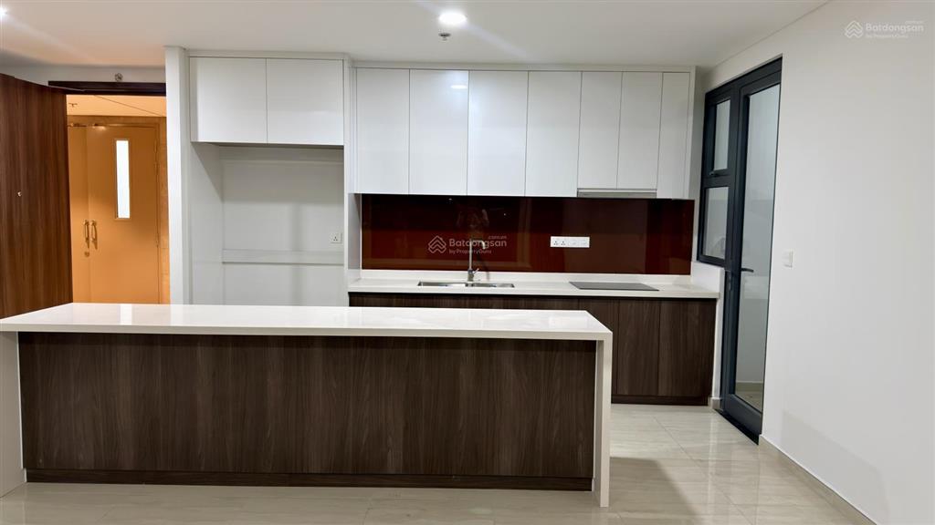 Cho thuê căn 3 phòng ngủ the infiniti giá 28 triệu nhà mới 100%