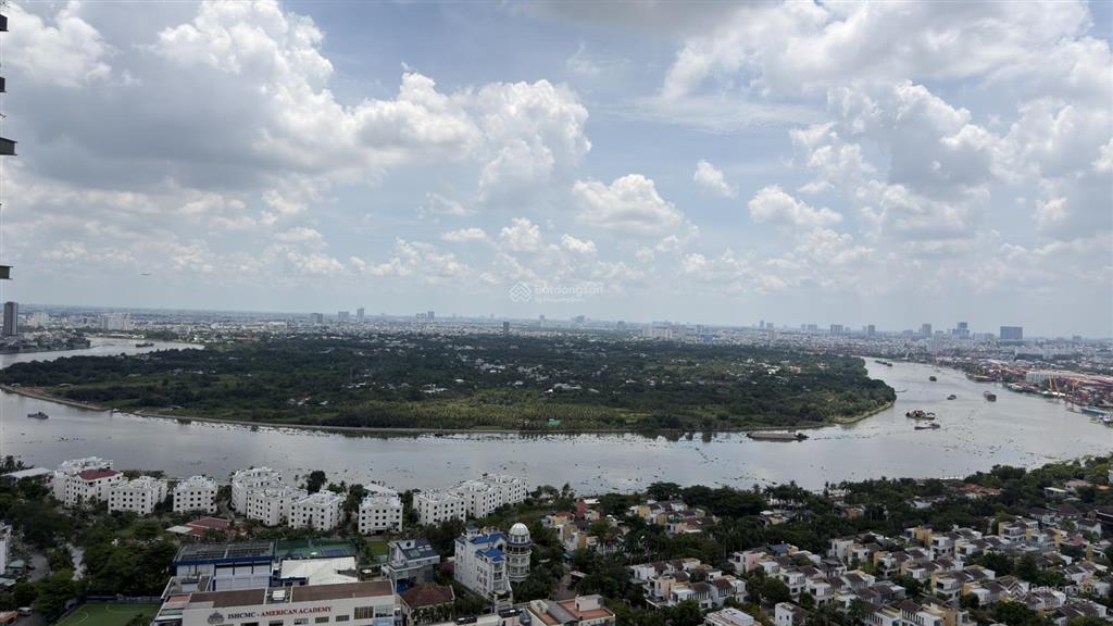 Cho thuê căn 3 phòng ngủ view sông, full nội thất, 50 triệu/tháng