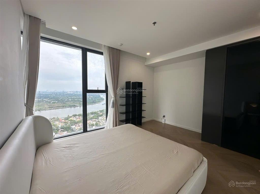 Cho thuê căn 3 phòng ngủ view sông, full nội thất, 50 triệu/tháng