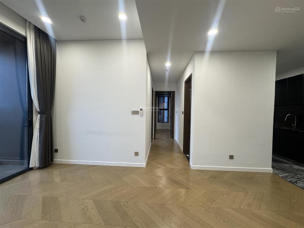 Căn 2 phòng ngủ góc lumiere riverside. sổ hồng sẵn. view hồ bơi siêu đẹp