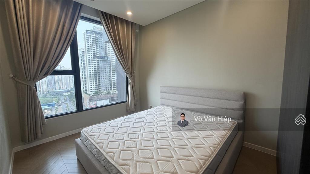 Cho thuê căn 2 phòng ngủ view thành phố, full nội thất, 35 triệu/tháng