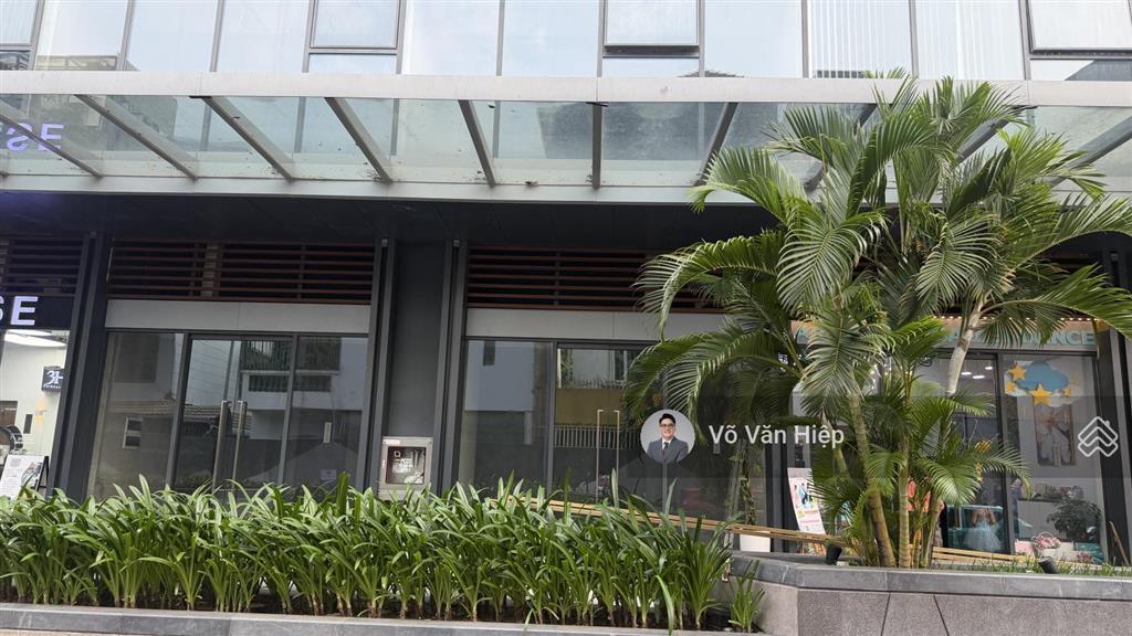 Bán cắt lỗ 8 tỷ  giá chỉ 19 tỷ shophouse sở hữu lâu dài tại lumiere riverside