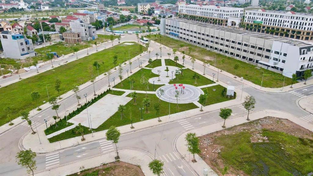 Cần bán lô đất 90m2 tại kđt yên bình xanh sát ngay siêu thị go