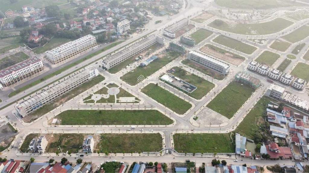 Cần bán lô đất 90m2 tại kđt yên bình xanh sát ngay siêu thị go