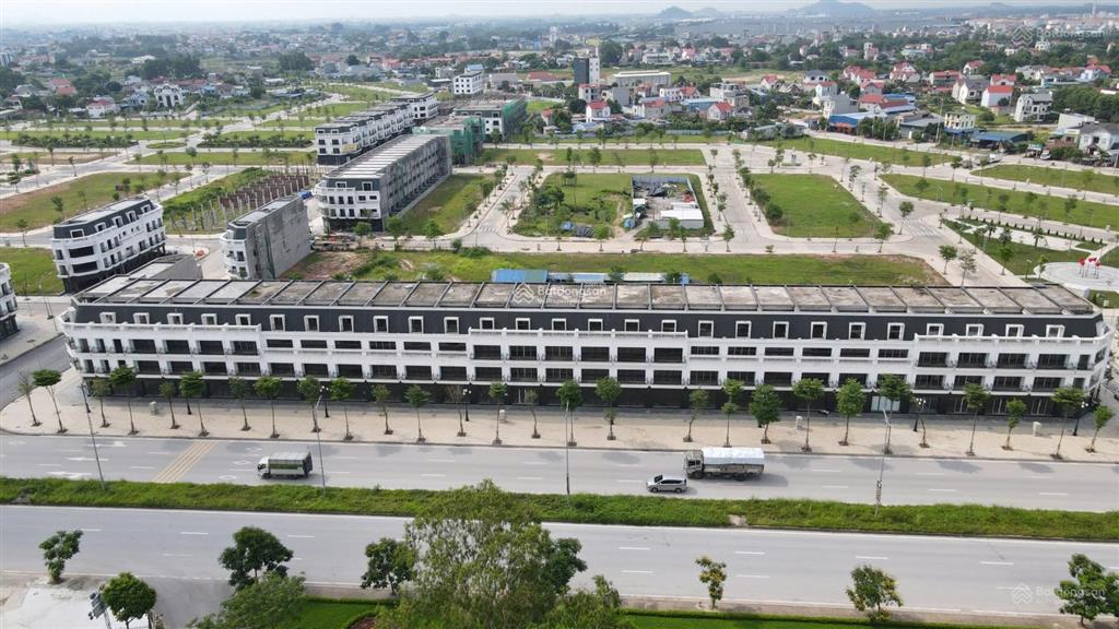 Cần bán lô đất 90m2 tại kđt yên bình xanh sát ngay siêu thị go