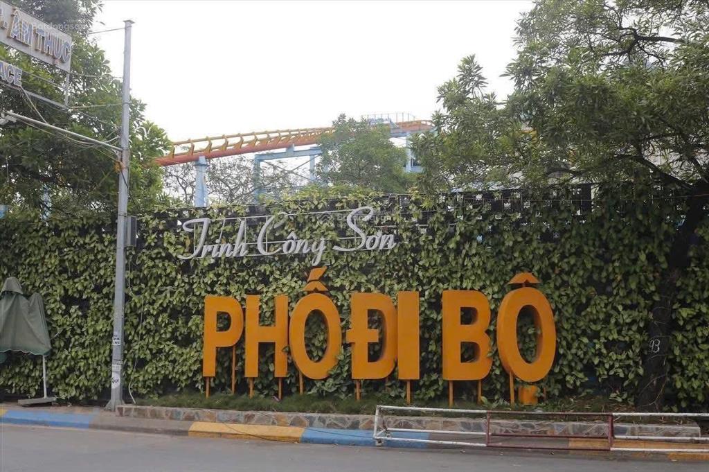 Bán nhà chính chủ khu phố trịnh công sơn , diện tích 33m , 4 tầng giá 11 tỷ  0961 668 ***