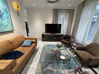 Bán biệt thự đường lạc long quân diện tích 166m mặt tiền 13m ô tô vào giá 66 tỷ