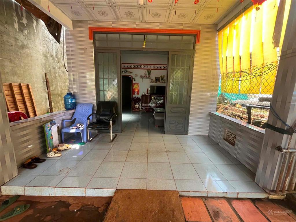Bán căn nhà cấp 4 tại thuận lợi, đồng nai, nhà 2 mặt tiền rộng rãi, vị trí đẹp, sổ đầy đủ