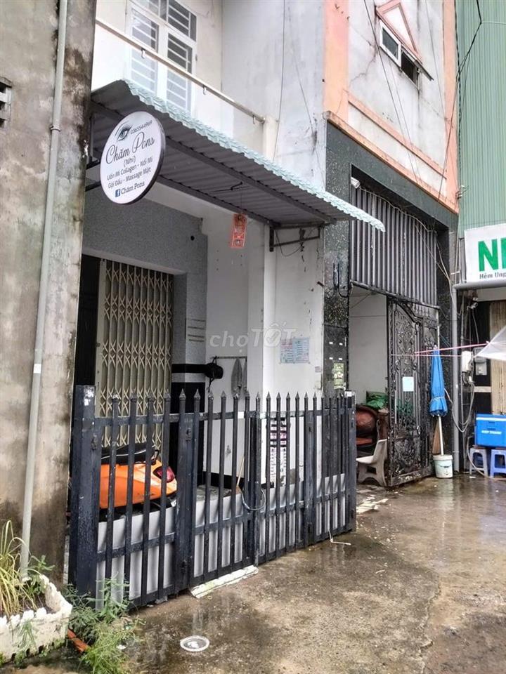 Bán nhà gần Bệnh viện đa khoa An Giang 2.1 ty, thương lượng tốt