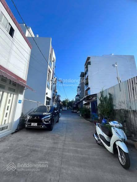 Đất gần khu đô thị vạn phúc, hẻm 6m, sát mặt tiền quốc lộ 13, khu phân lô đồng bộ, sổ hồng riêng