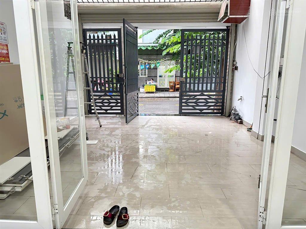 Bán nhà 3 lầu mặt tiền đường 12m ngay hiệp bình, gần khu đô thị vạn phúc
