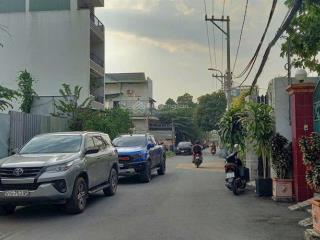 Bán đất 1 xẹc quốc lộ 13, đường 7m, thích hợp ở, làm căn hộ dịch vụ, xây công ty