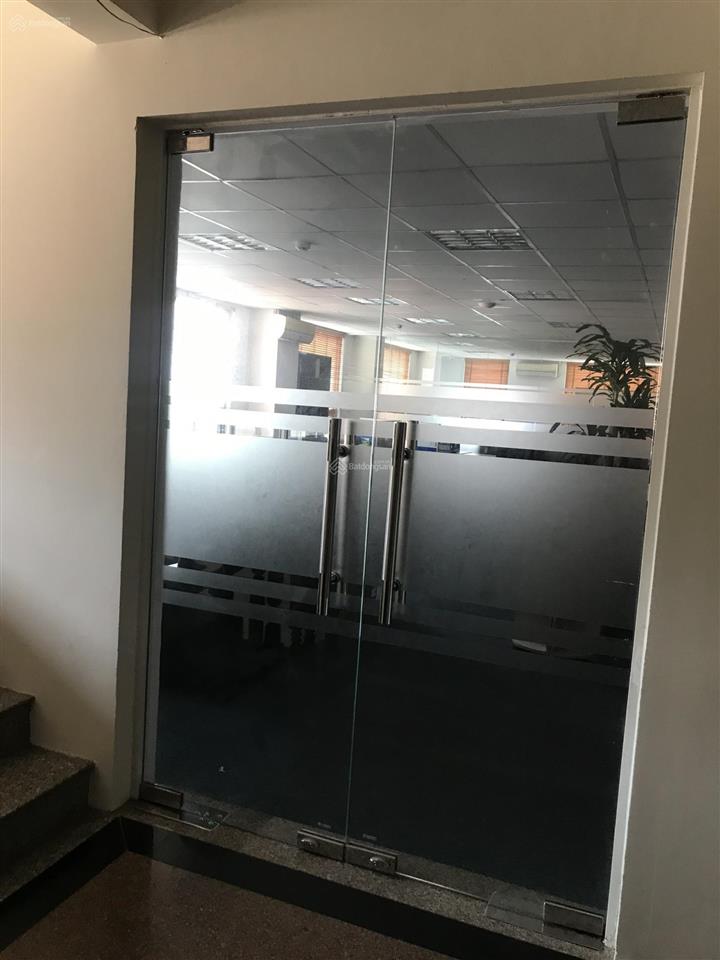 Cho thuê văn phòng hạng a tại 9/106 hoàng quốc việt, cầu giấy, diện tích 153m2 đầy đủ tiện nghi