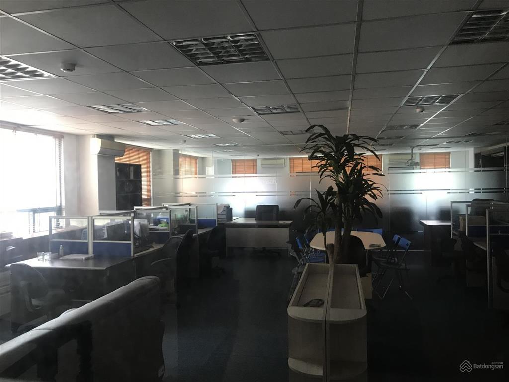 Cho thuê văn phòng hạng a tại 9/106 hoàng quốc việt, cầu giấy, diện tích 153m2 đầy đủ tiện nghi