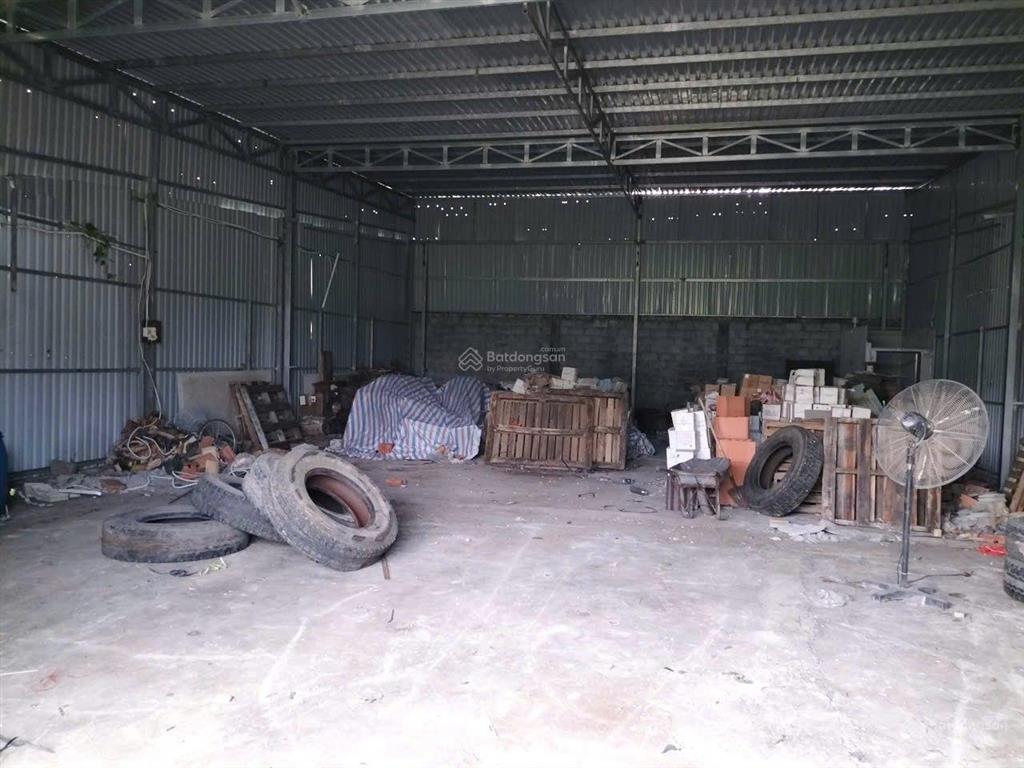 Cho thuê xưởng 250m2, 15 triệu/th đường bưng ông thoàn, quận 9