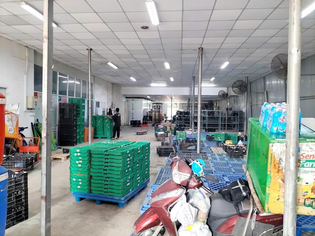Cho thuê kho 700m2, giá 45 triệu/th đường hoàng hữu nam, p. tân phú, thủ đức