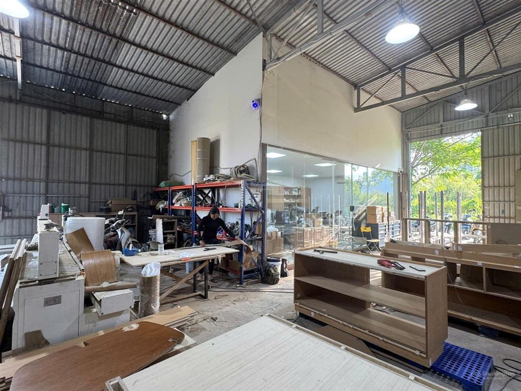 Cho thuê kho xưởng 450m2, 25 triệu/th đường nguyễn duy trinh, phú hữu, quận 9 (gần quận 2)