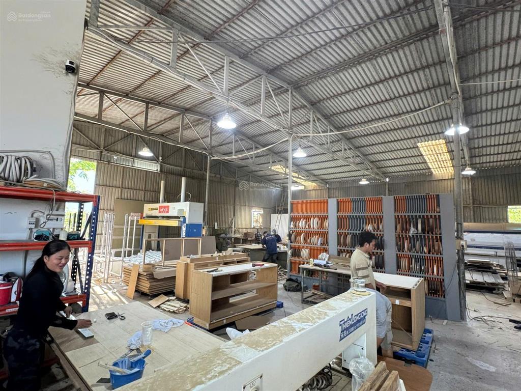 Cho thuê kho xưởng 450m2, 25 triệu/th đường nguyễn duy trinh, phú hữu, quận 9 (gần quận 2)