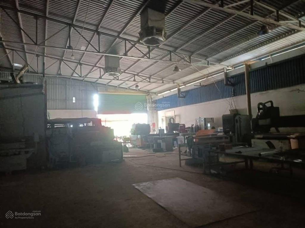 Cho thuê xưởng 1000m2 mặt tiền đường hoàng hữu nam, quận 9