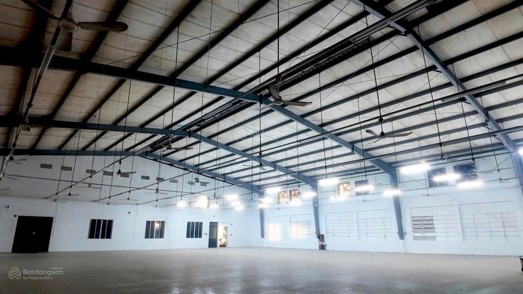 Cho thuê kho xưởng 5000m2, 165 triệu /tháng gần khu công nghệ cao, thủ đức