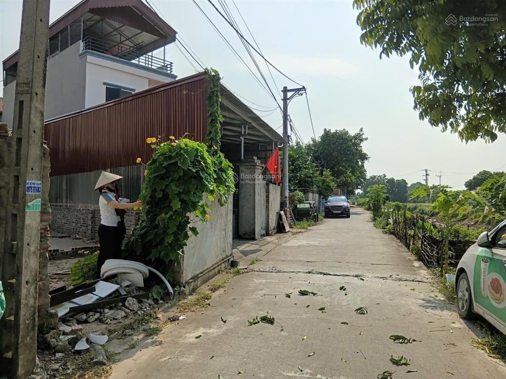 Chính chủ bán đất mặt đường kênh phường song liễu, bắc ninh.  0989 298 ***