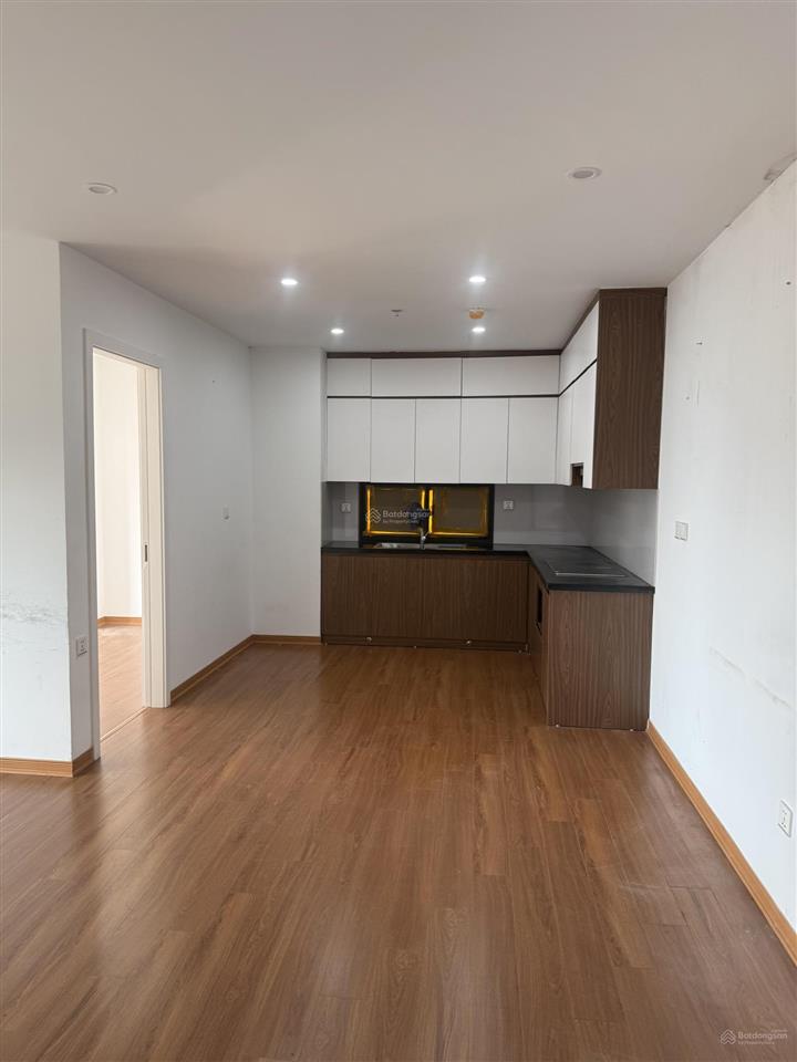 Chính chủ cho thuê căn chung cư 3 ngủ  0989 298 ***