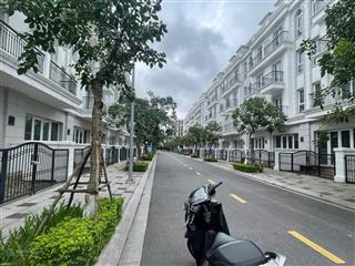 Chủ nhà cần tiền bán nhanh lô đât trục chính kinh doanh an đào b tt trâu quỳ giá chỉ 150tr/m