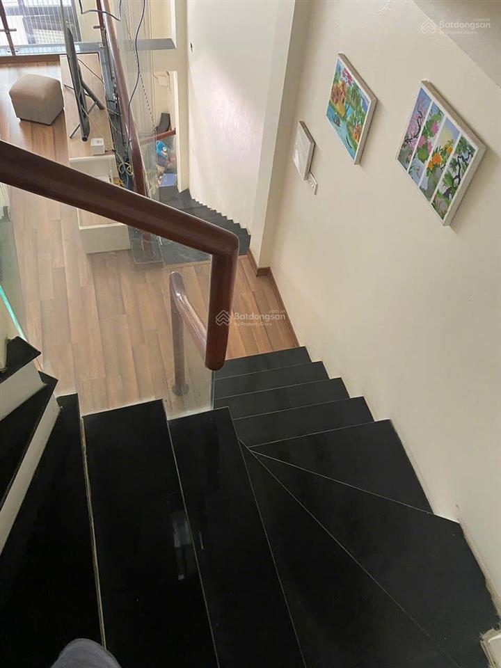 Chính chủ bán căn nhà riêng tân triều, triều khúc, dt 38,7m², 4,5 tầng, 4 phòng ngủ, mặt tiền 4,6m