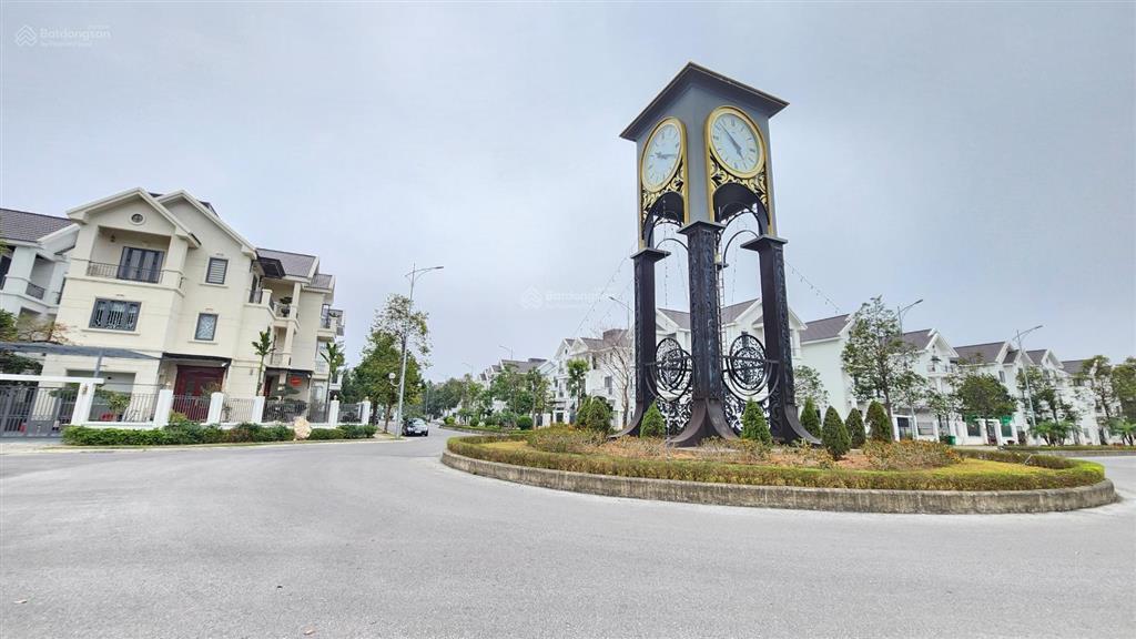 Chính chủ bán lô góc 4 thoáng, nhìn ra công viên đường đôi