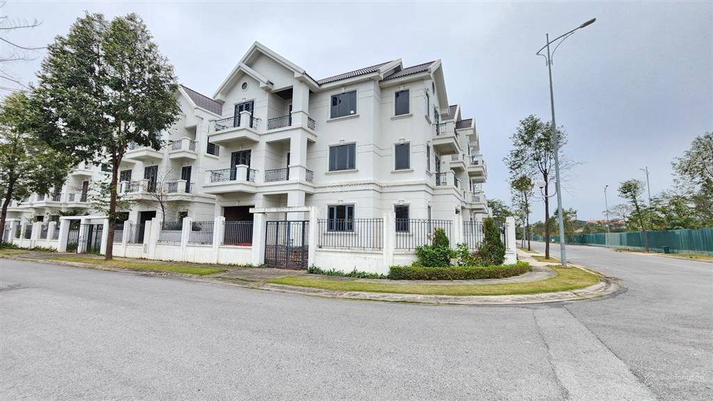 Chính chủ bán lô góc 4 thoáng, nhìn ra công viên đường đôi