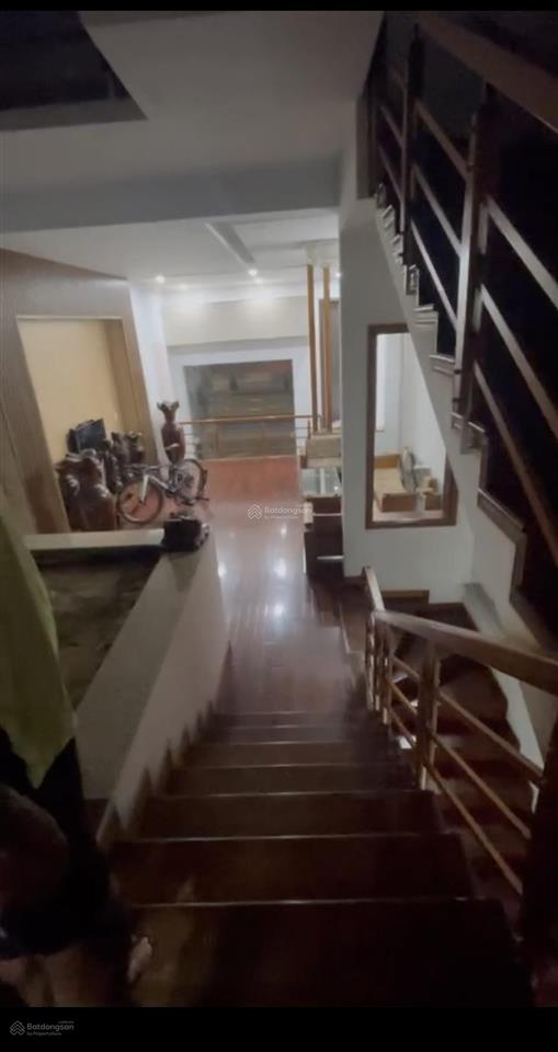 Bán nhà đẹp nội thất gỗ cao cấp 4 tầng, mặt tiền đường ngô quyền sơn trà đà nẵng