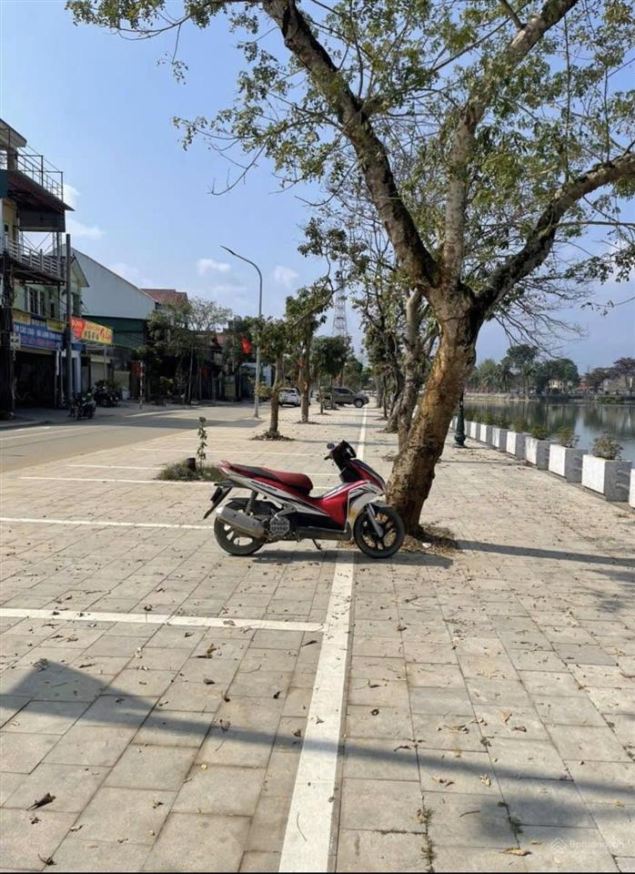 Bán lô đất 2 mặt tiền bờ hồ bình sơn hương khê hà tĩnh thuận tiện kinh doanh