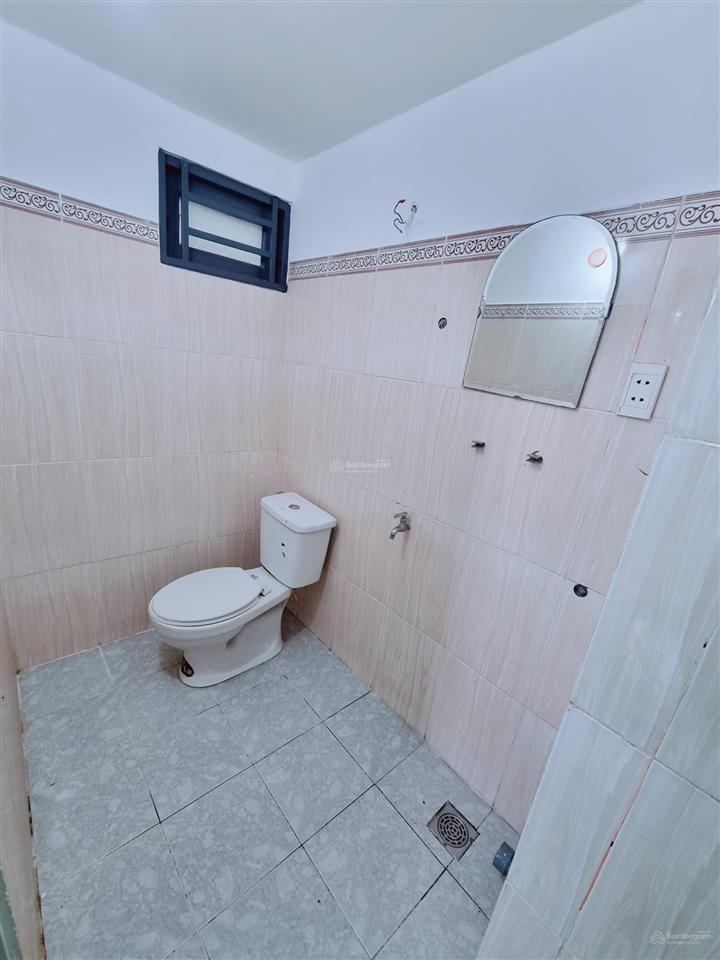 Phòng ngay lê văn việt, ngã 3 mỹ thành, 17m2, thoáng mát, an ninh