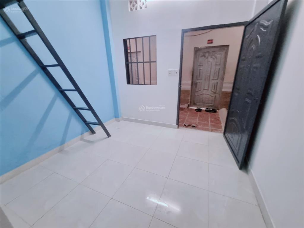 Phòng cho thuê trường thọ ngay ngã 4 thủ đức, xa lộ hà nội, an ninh