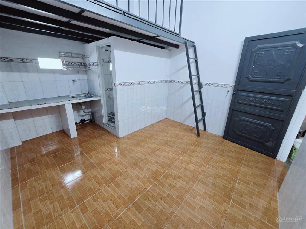 Có gác 22m2 phòng mới đẹp ngay ngã 4 thủ đức, đường hoàng diệu 2