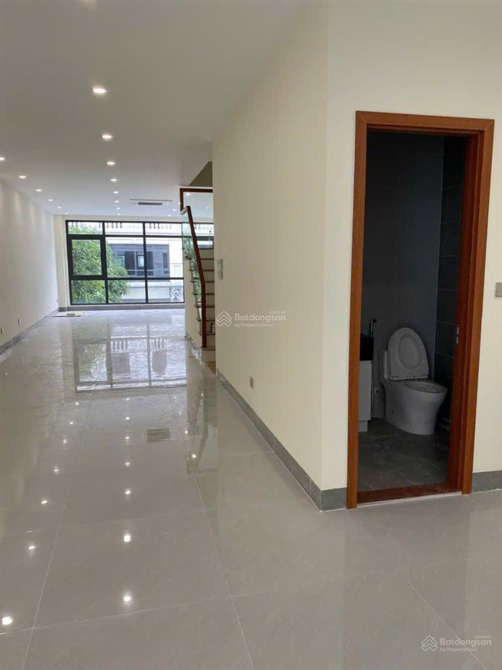 Cho thuê tầng 1&2 shophouse khu sao biển vinhomes ocp1