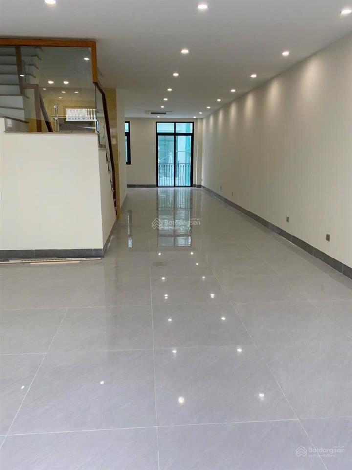 Cho thuê tầng 1&2 shophouse khu sao biển vinhomes ocp1