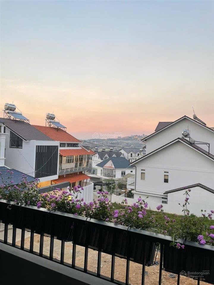 Bán villa nghỉ dưỡng tuyệt đẹp đường nam hồ  phường 11  tp. đà lạt
