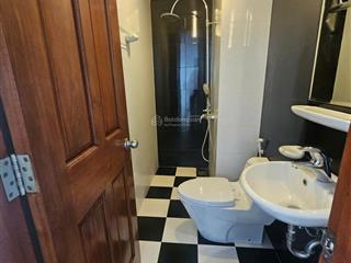 Cho thuê căn hộ chung cư phú mỹ hoàng quốc việt 90m, 2pn, 2wc nội thất cơ bản giá 13tr/th