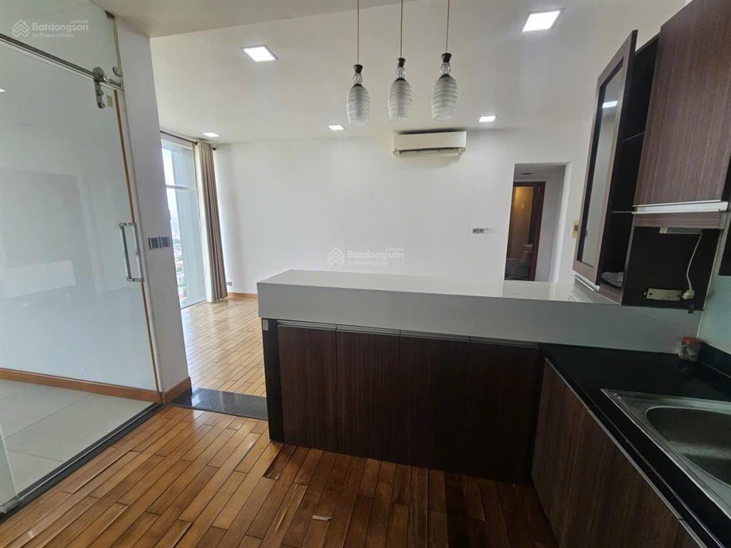 Cho thuê căn hộ chung cư phú mỹ hoàng quốc việt 90m, 2pn, 2wc nội thất cơ bản giá 13tr/th