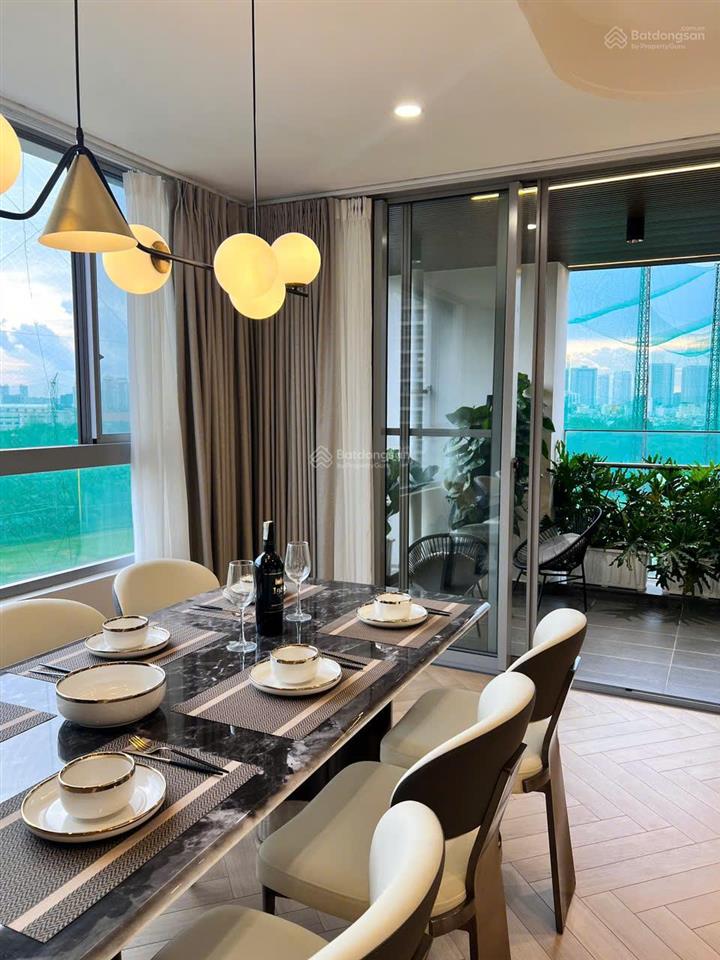 Cần bán căn hộ chung cư green valley pmh dt 129m, 3pn, 3wc full nội thất, shr 14,3 tỷ