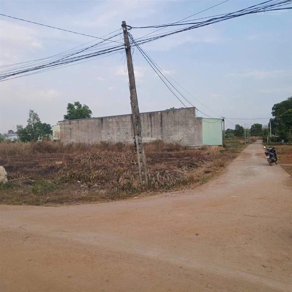 Đất nền siêu hot tại quốc lộ 14, 33 tỷ, 8900 m2, pháp lý đầy đủ